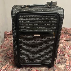 The VS getaway carry-on suitcase!!